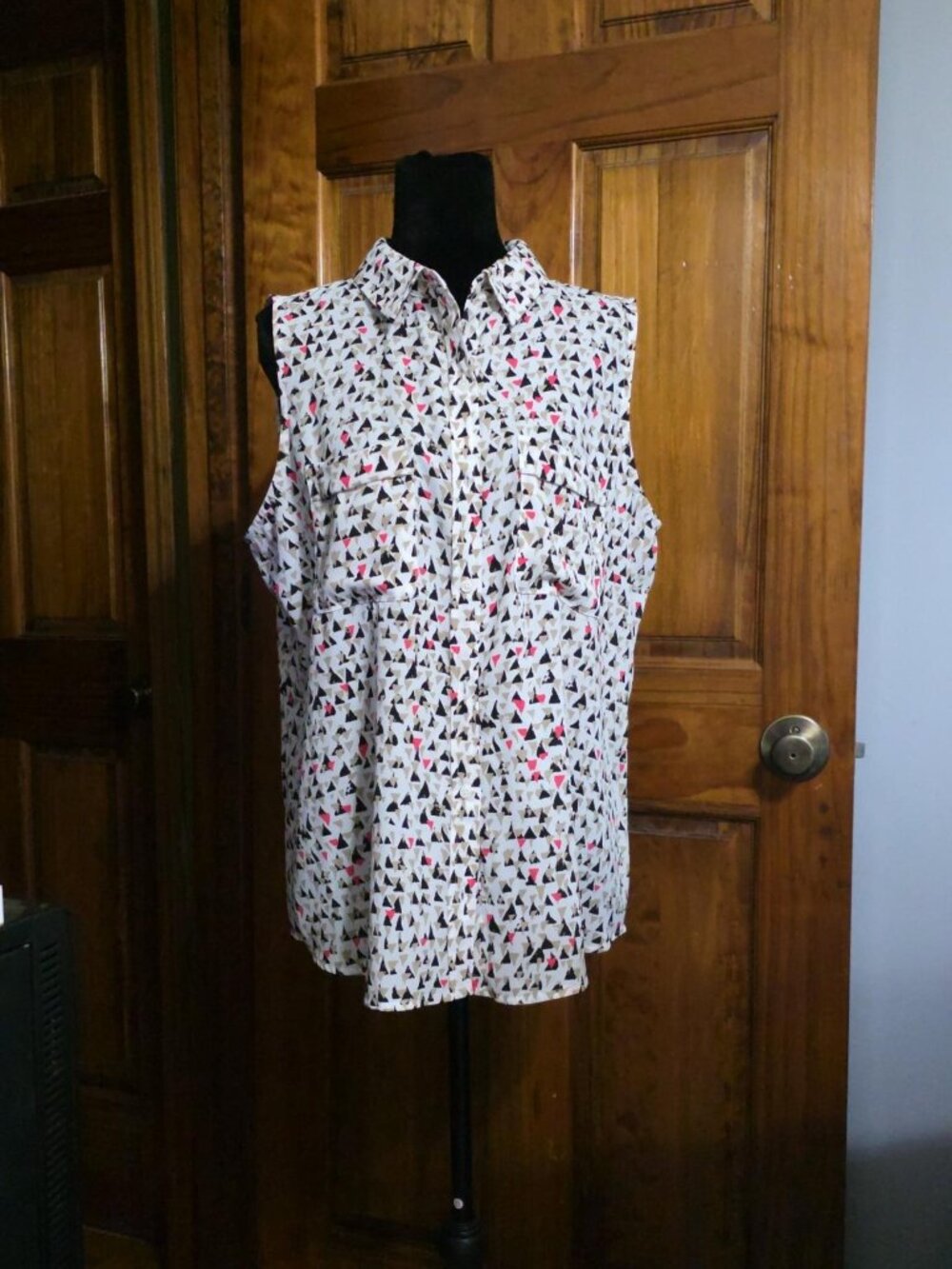 Sleeveless V-Neck Summer Top black tan pink white high-low hem large Apt. 9 - Picture 8 of 16